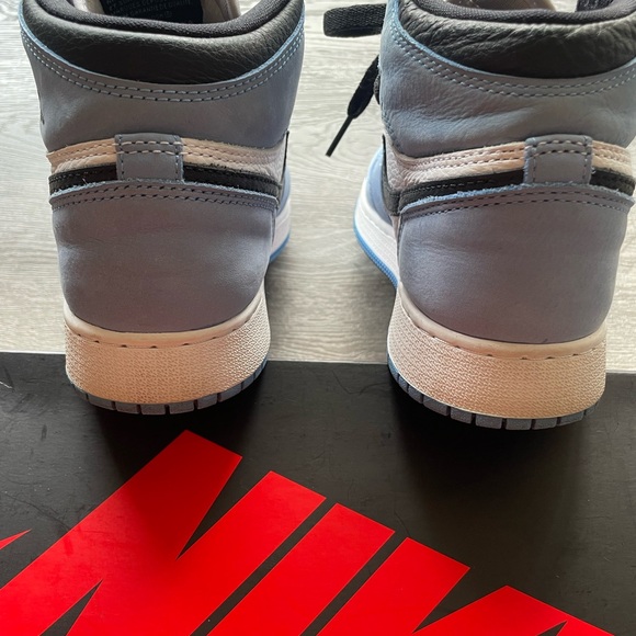 2021
Air Jordan 1 Retro High OG 'University Blue' - Picture 5 of 8
